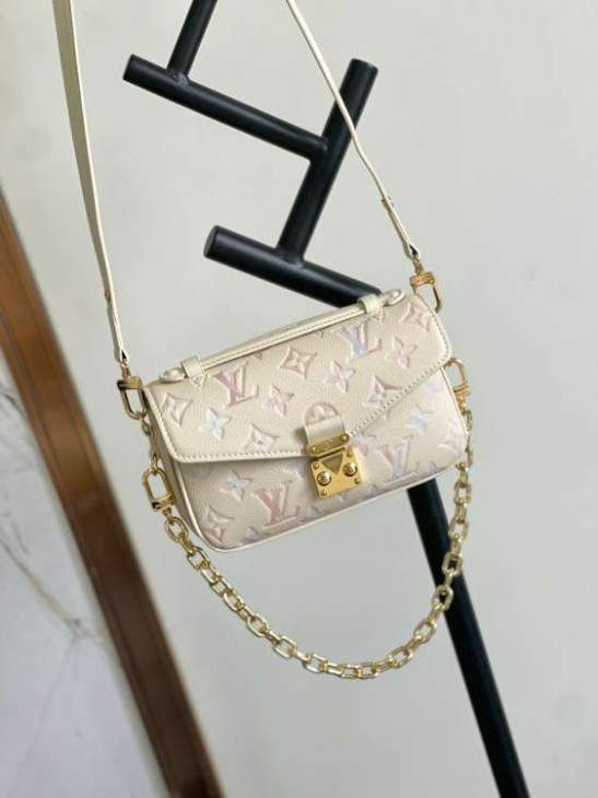Picture of Louis Vuitton Handbags _SKUfw206730626fw